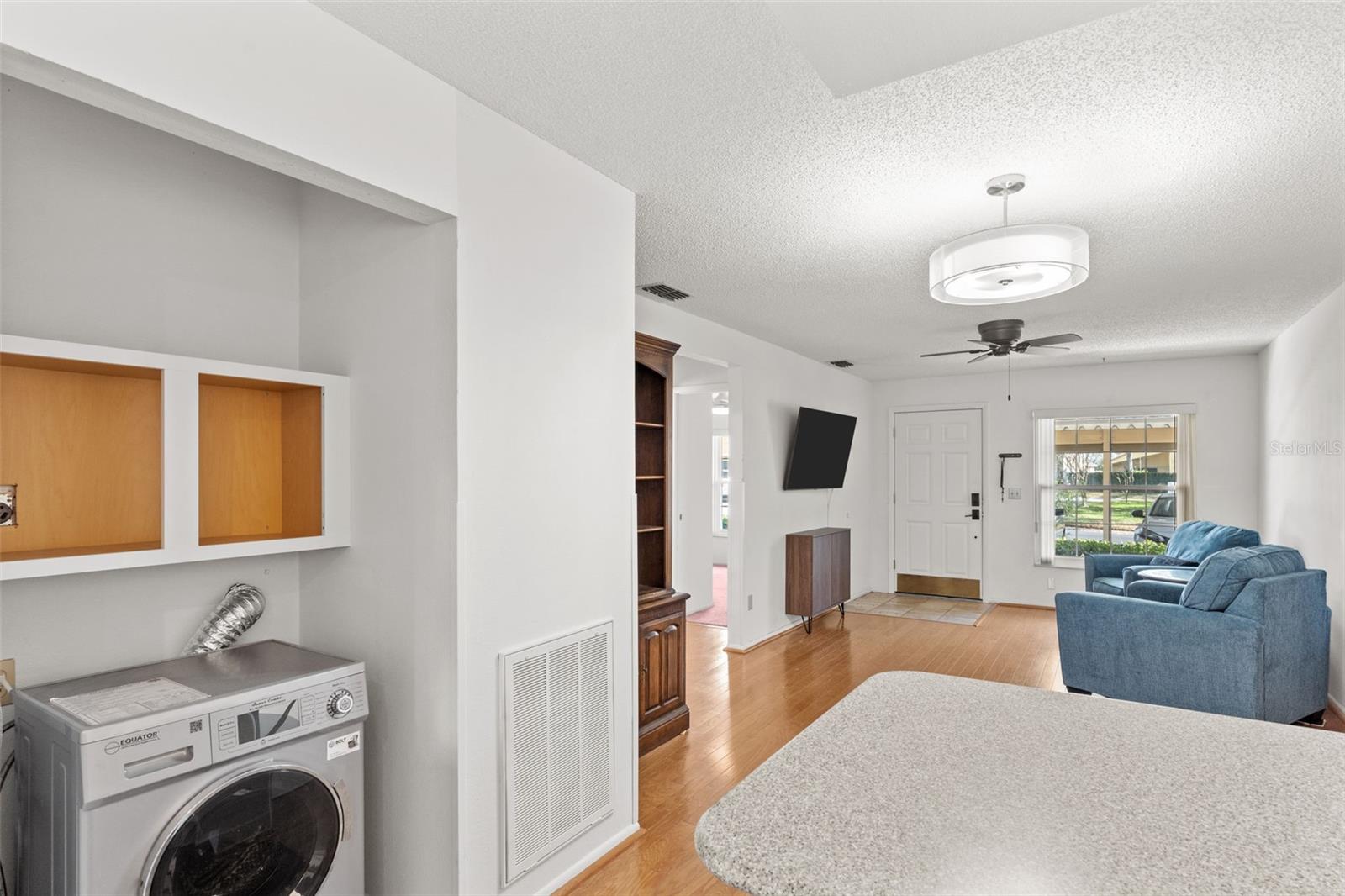 Image 9 of 21 For 1114 Castlemay Circle