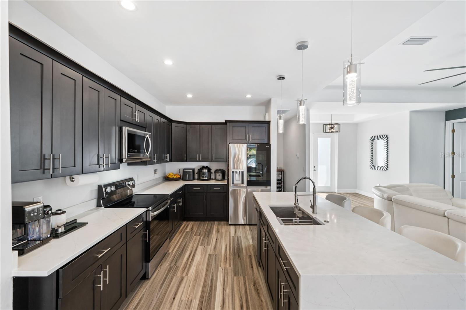 Image 12 of 47 For 1017 15th Terrace