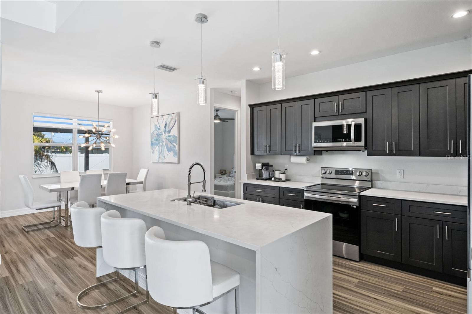 Image 14 of 47 For 1017 15th Terrace