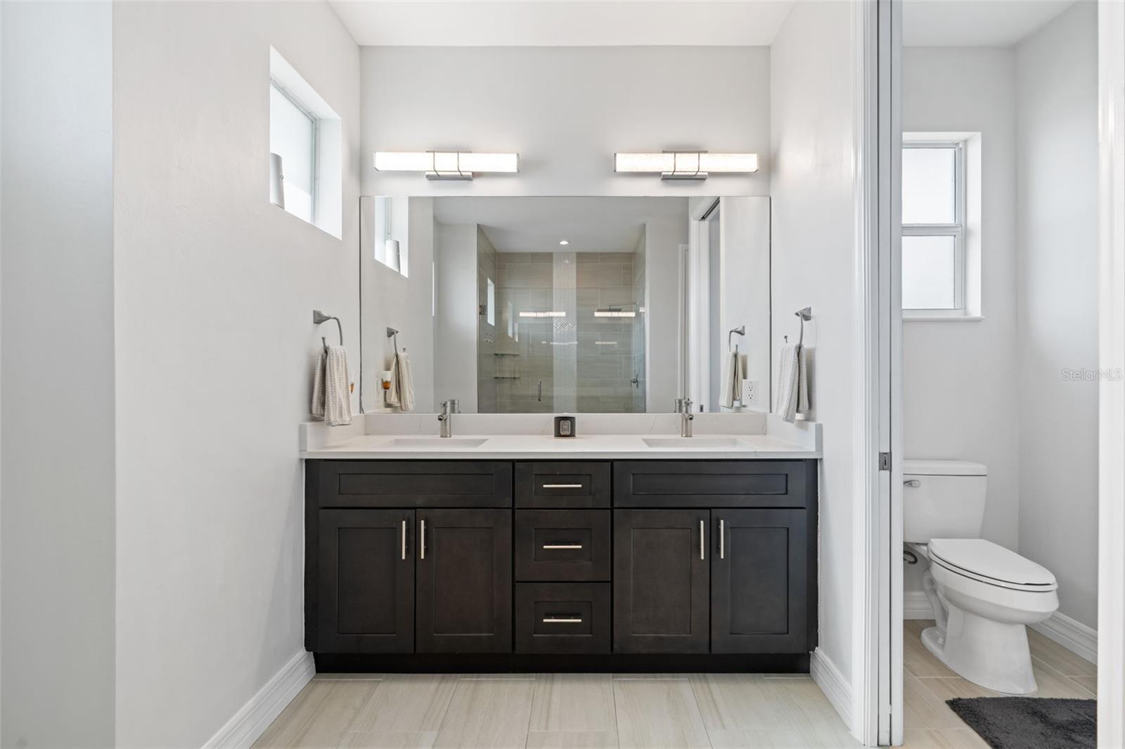 Image 20 of 47 For 1017 15th Terrace