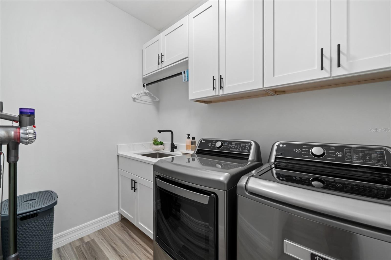 Image 28 of 47 For 1017 15th Terrace