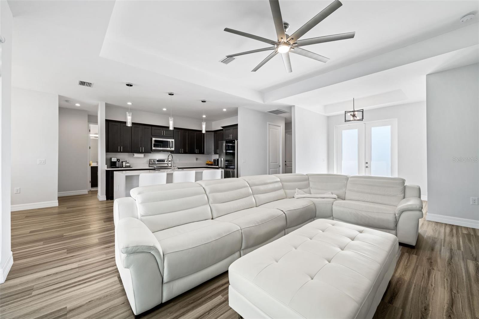 Image 5 of 47 For 1017 15th Terrace