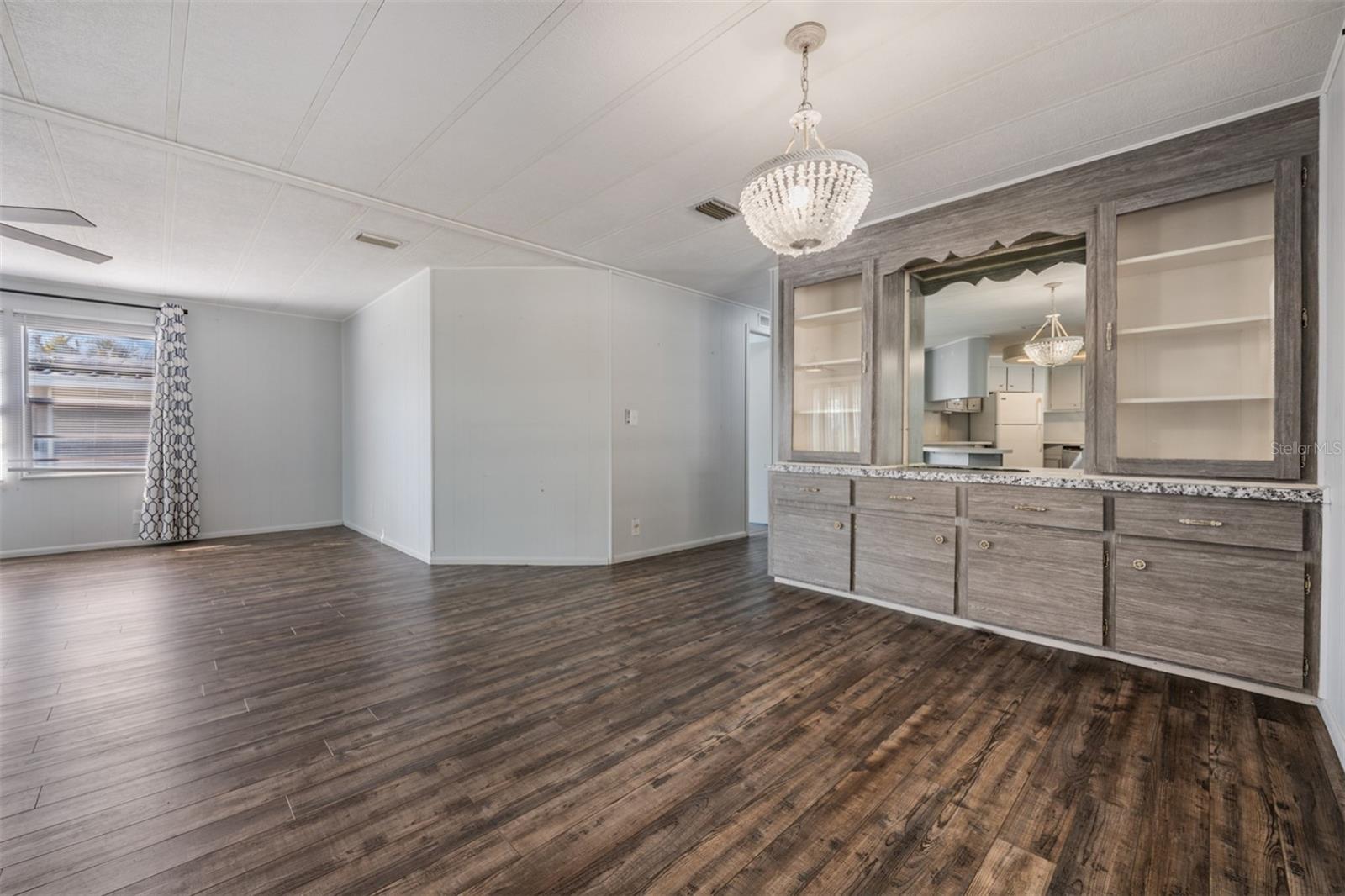 Image 19 of 46 For 6710 36th Avenue E 106