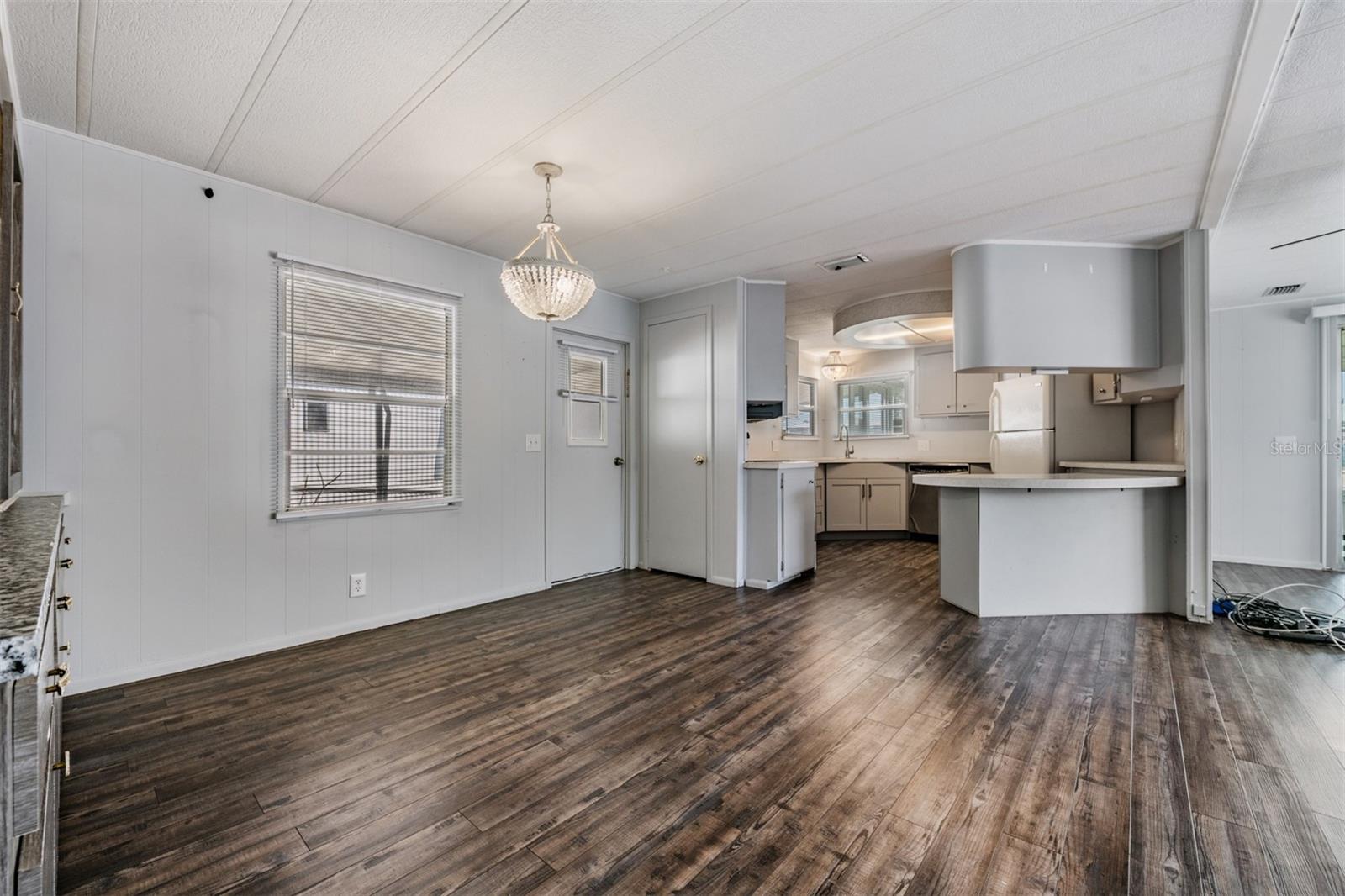 Image 21 of 46 For 6710 36th Avenue E 106