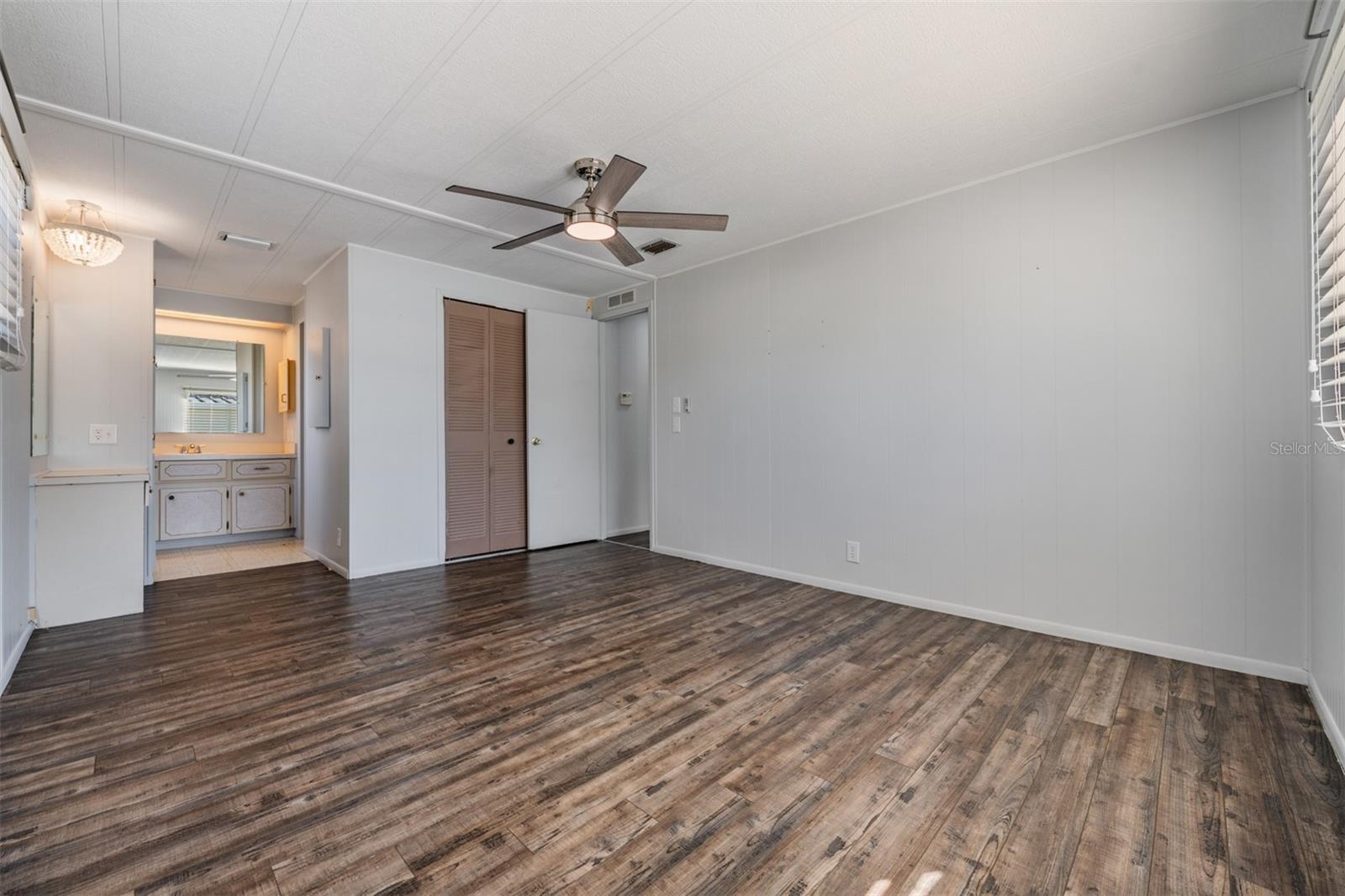 Image 24 of 46 For 6710 36th Avenue E 106