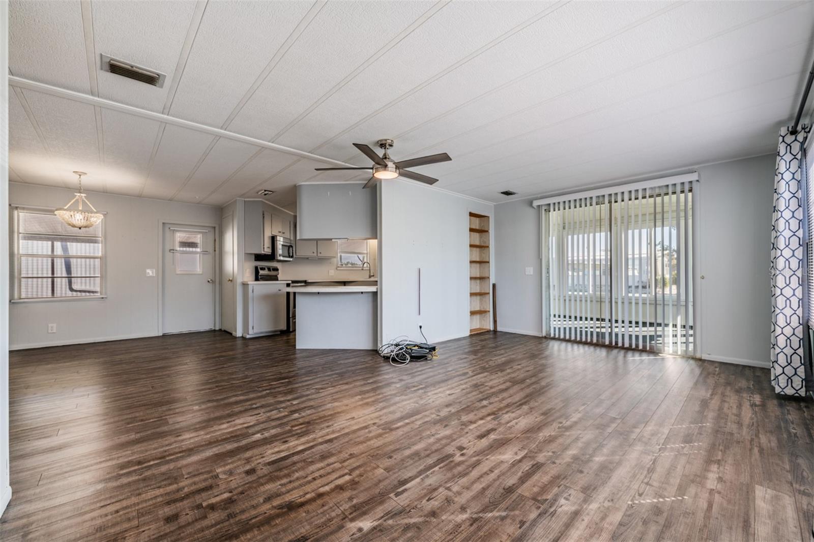 Image 30 of 46 For 6710 36th Avenue E 106