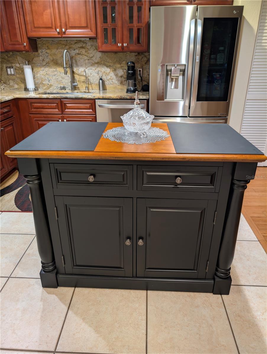 Image 7 of 35 For 9897 88th Court Road P