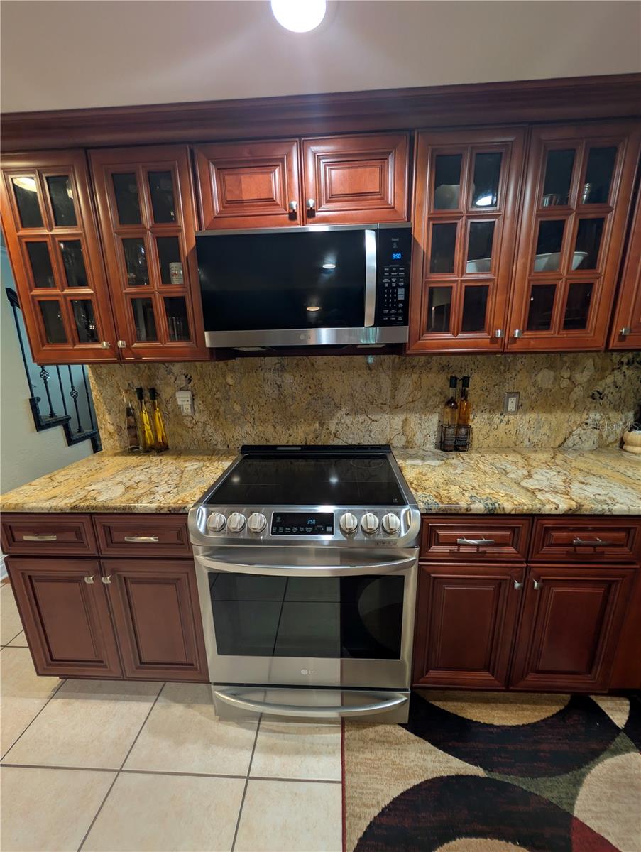 Image 9 of 35 For 9897 88th Court Road P