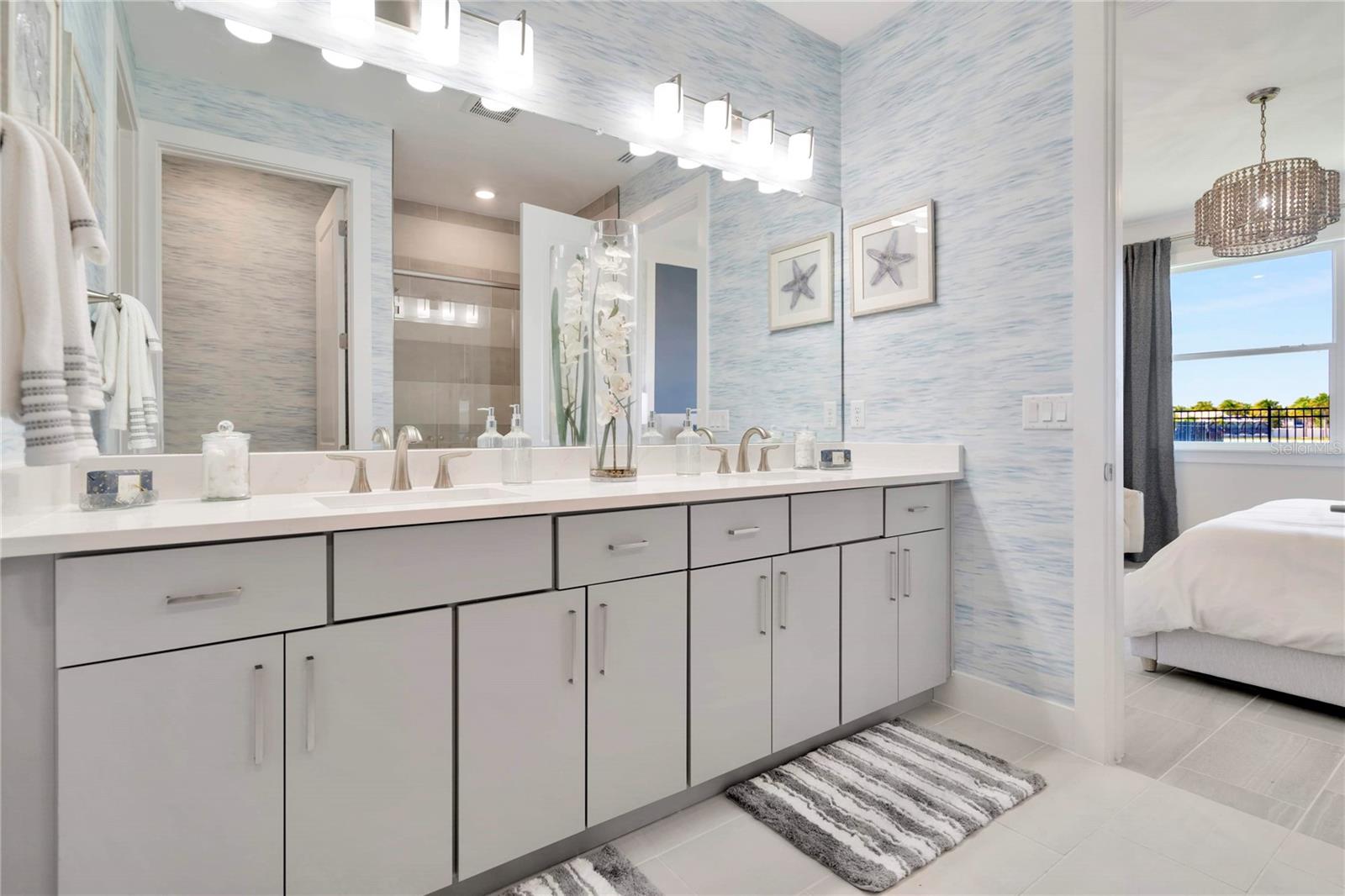 Listing photo id 11 for 31856 Clover Fin Court