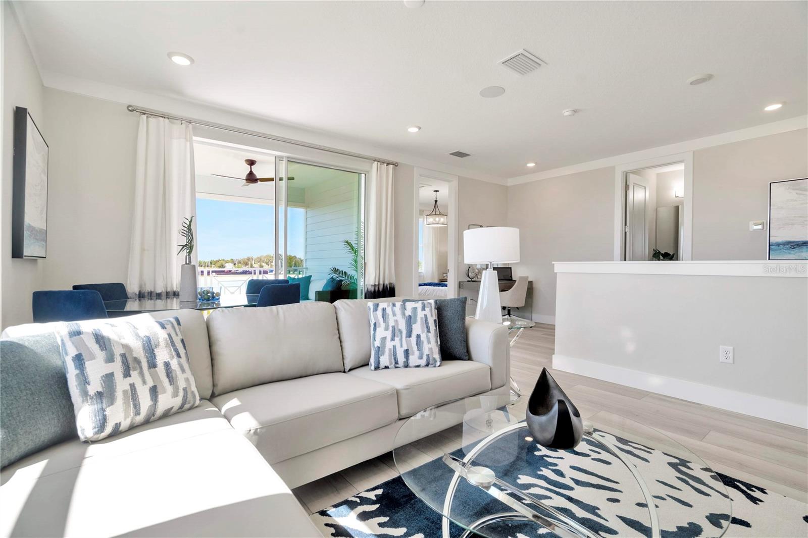 Listing photo id 14 for 31856 Clover Fin Court