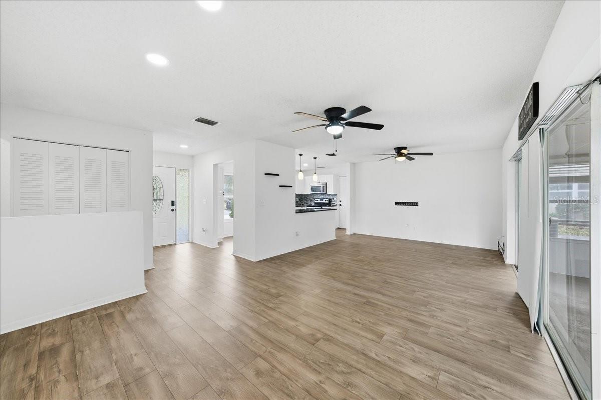 Image 4 of 54 For 2954 Curling Court