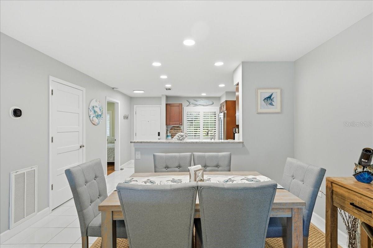 Image 11 of 74 For 1802 Mariner Drive 30