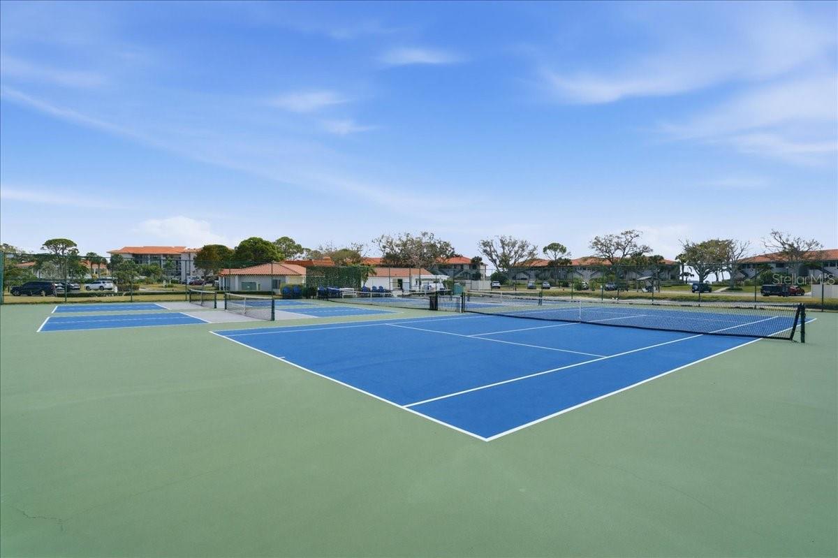 Image 59 of 74 For 1802 Mariner Drive 30