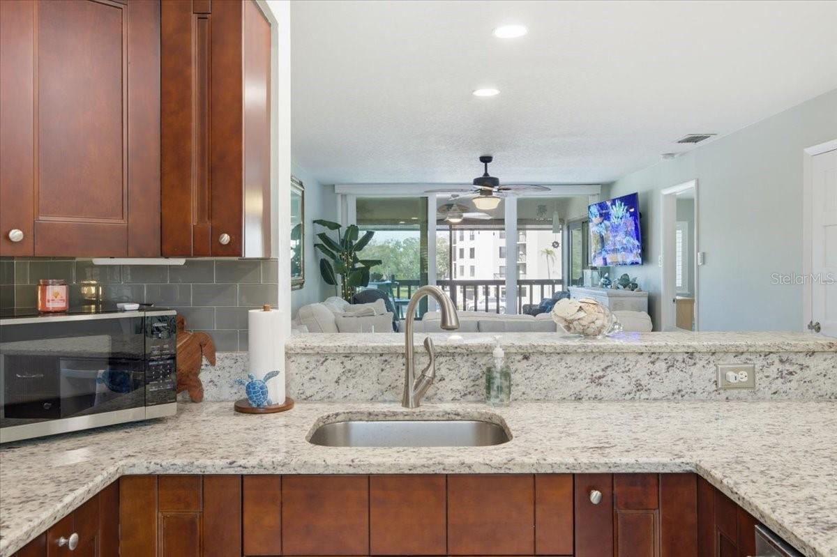 Image 6 of 74 For 1802 Mariner Drive 30