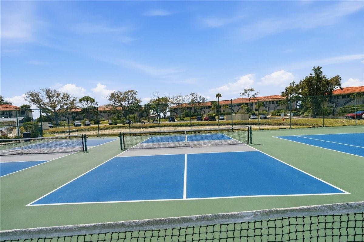 Image 60 of 74 For 1802 Mariner Drive 30