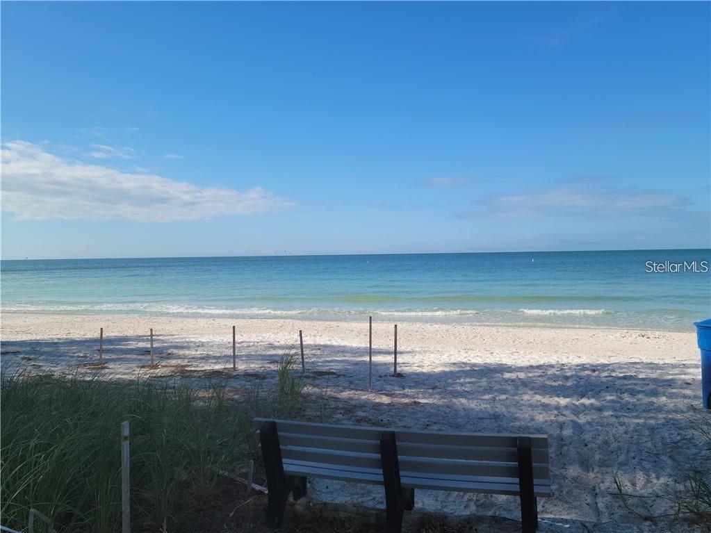 Image 22 of 26 For 8465 Gulf Boulevard 58