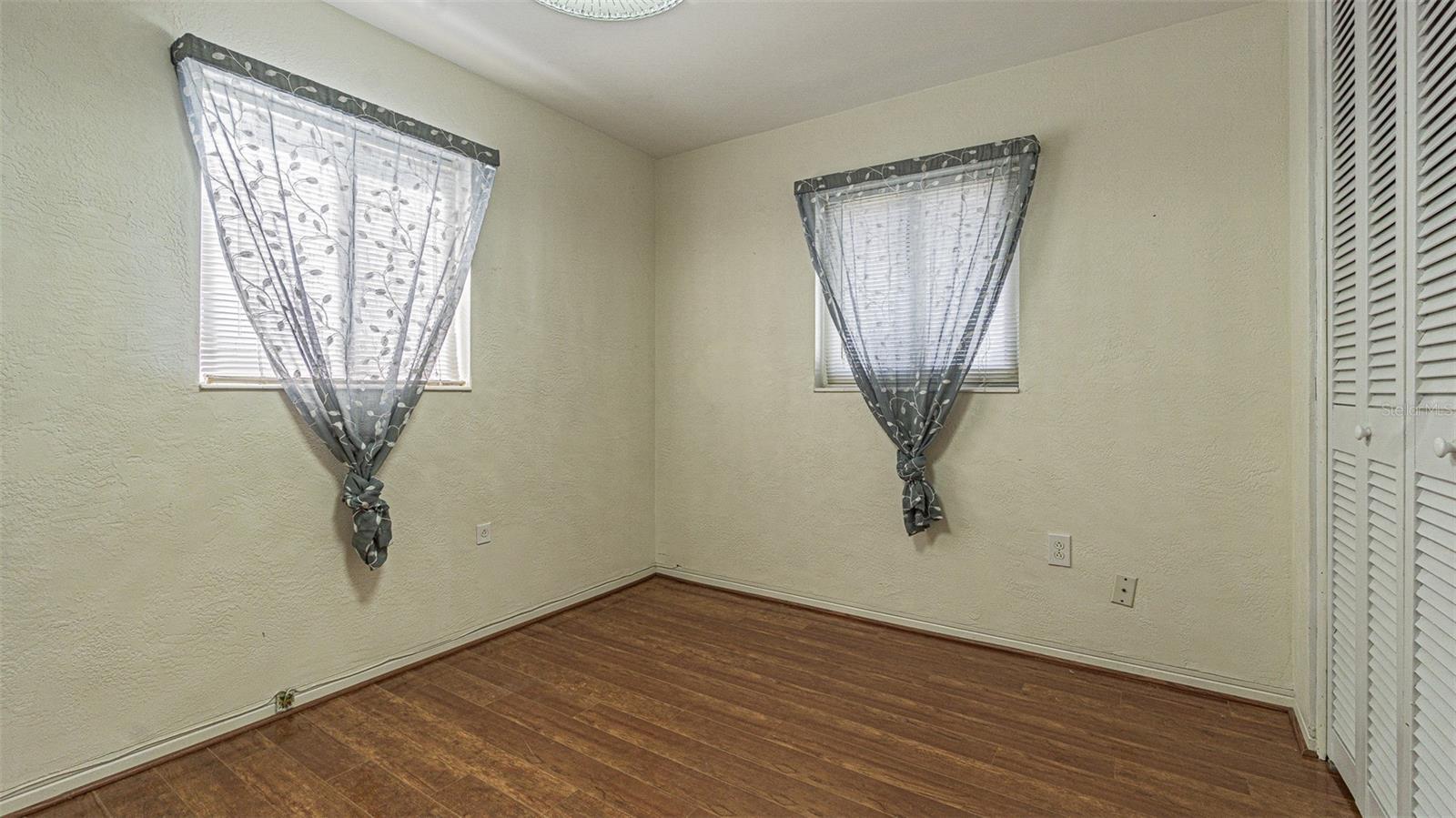 Image 16 of 31 For 8524 120th Street