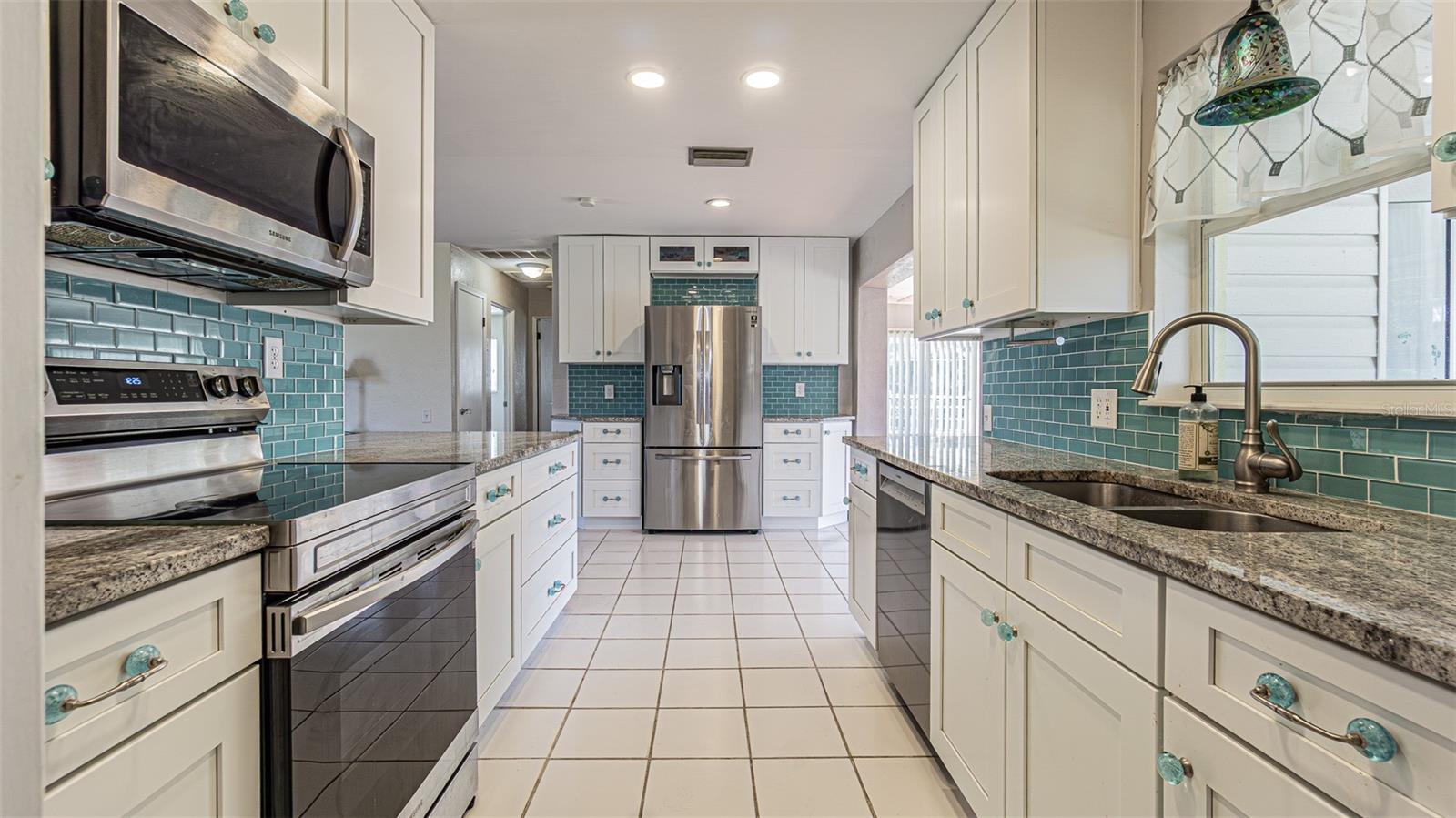 Image 8 of 31 For 8524 120th Street