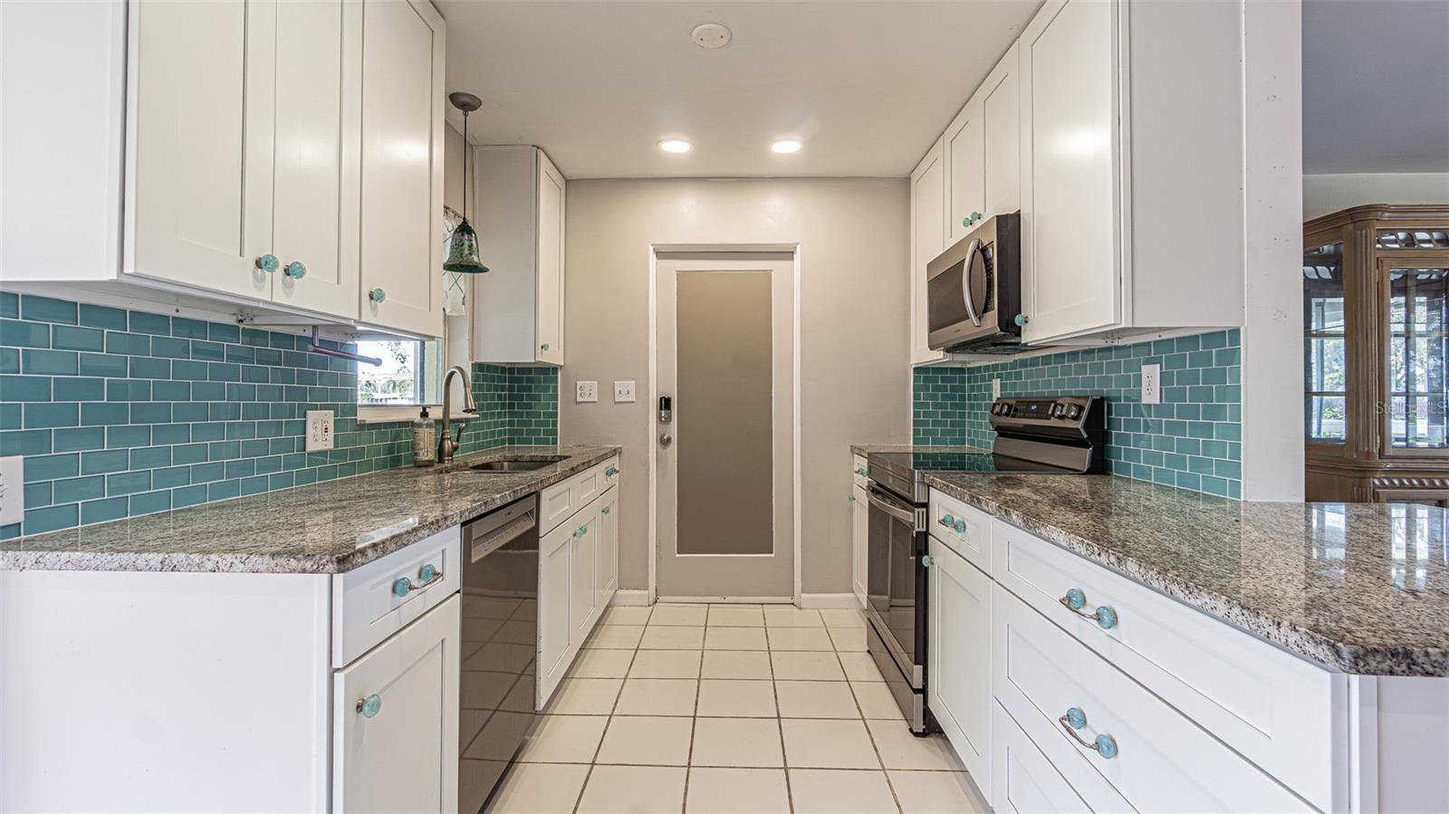 Image 9 of 31 For 8524 120th Street