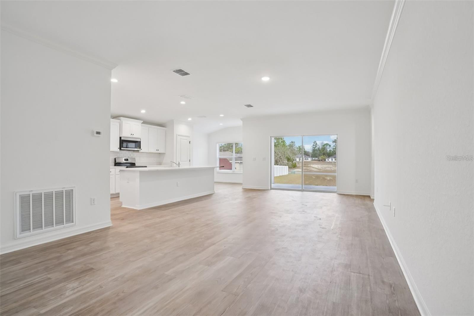 Image 4 of 11 For 5077 155th Loop