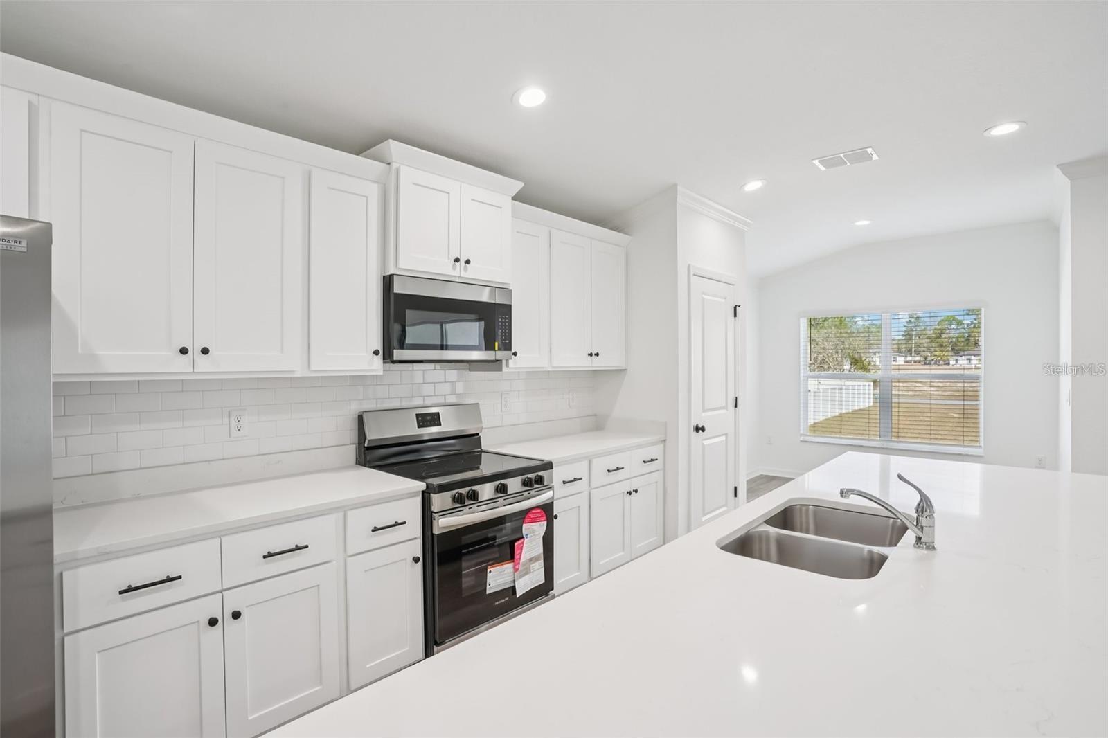 Image 7 of 11 For 5077 155th Loop