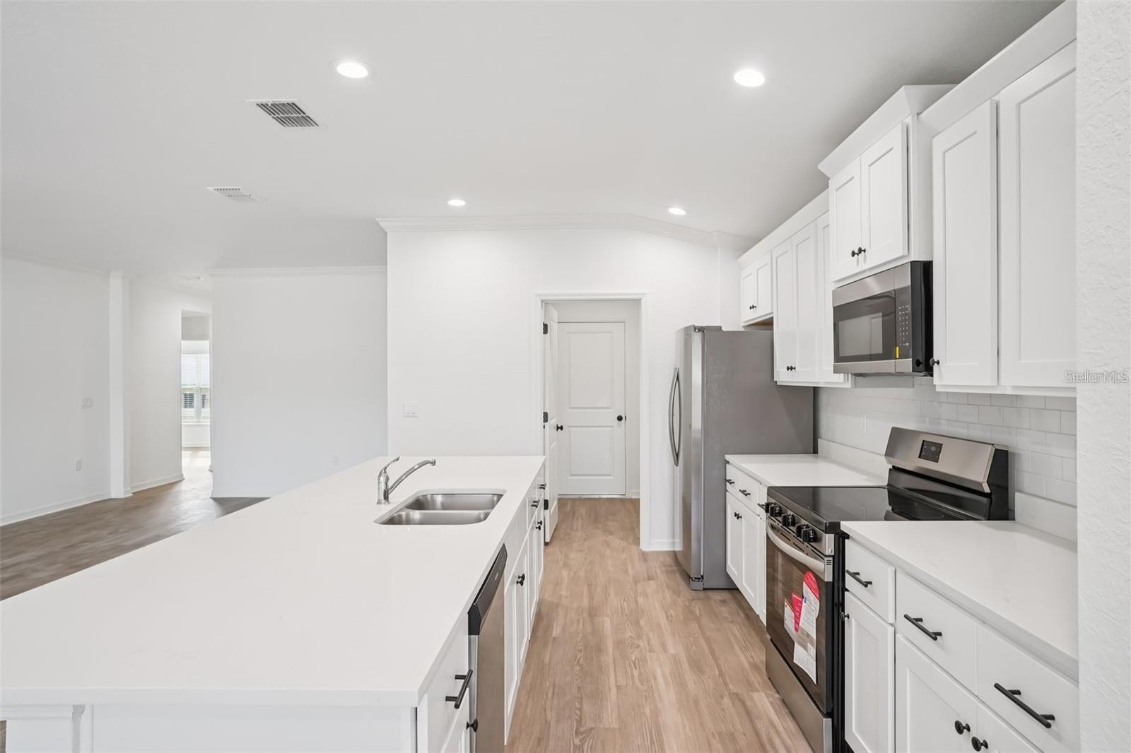 Image 8 of 11 For 5077 155th Loop