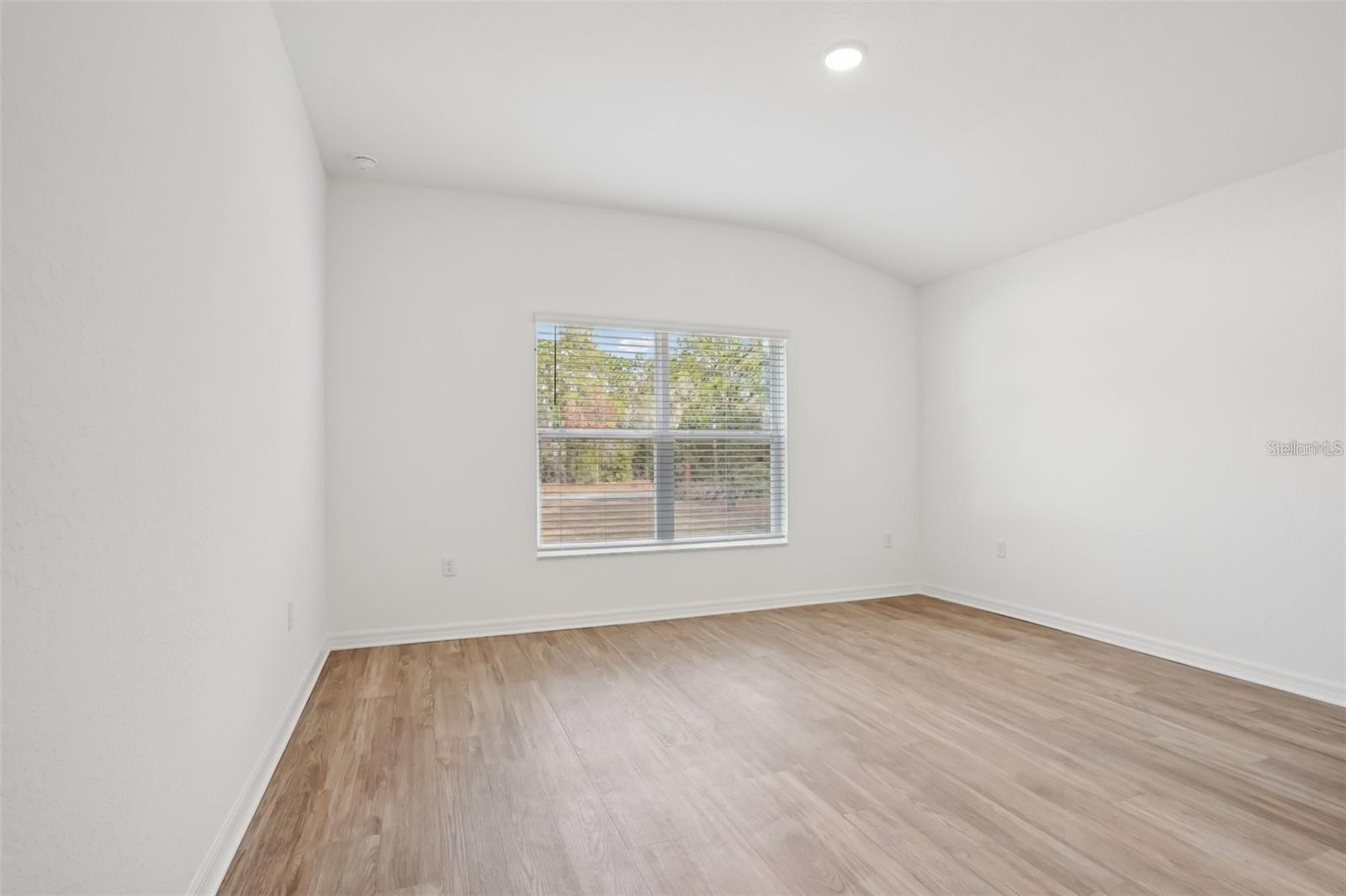 Image 9 of 11 For 5077 155th Loop