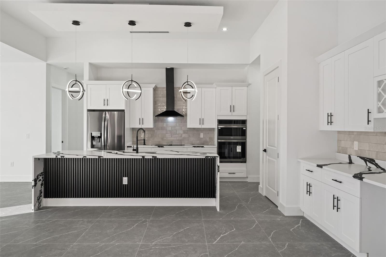 Image 17 of 46 For 109 37th Place