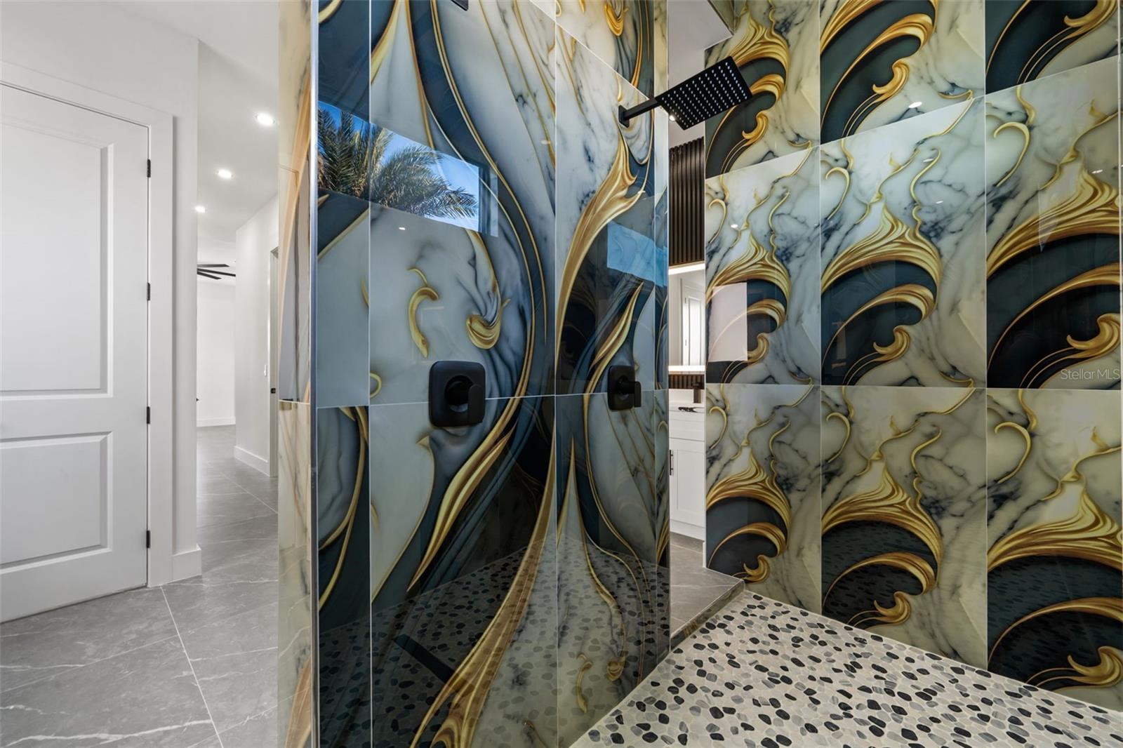 Image 22 of 46 For 109 37th Place