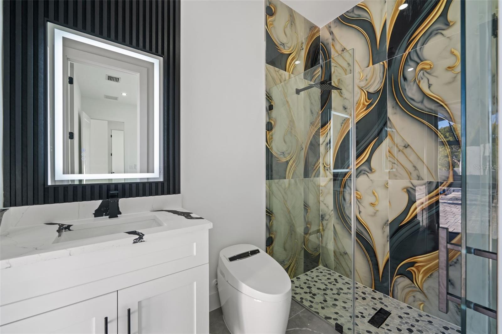 Image 28 of 46 For 109 37th Place