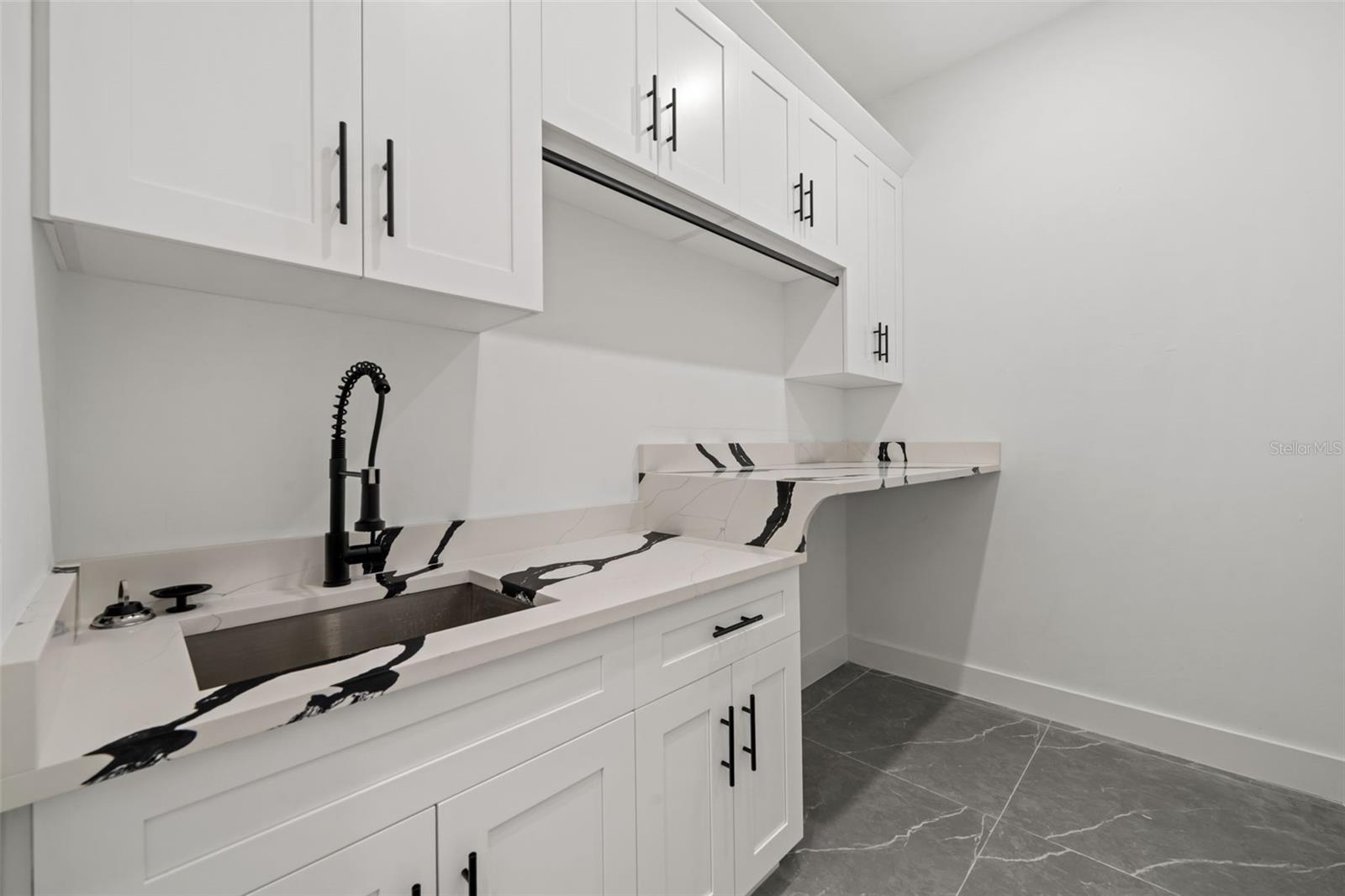 Image 29 of 46 For 109 37th Place