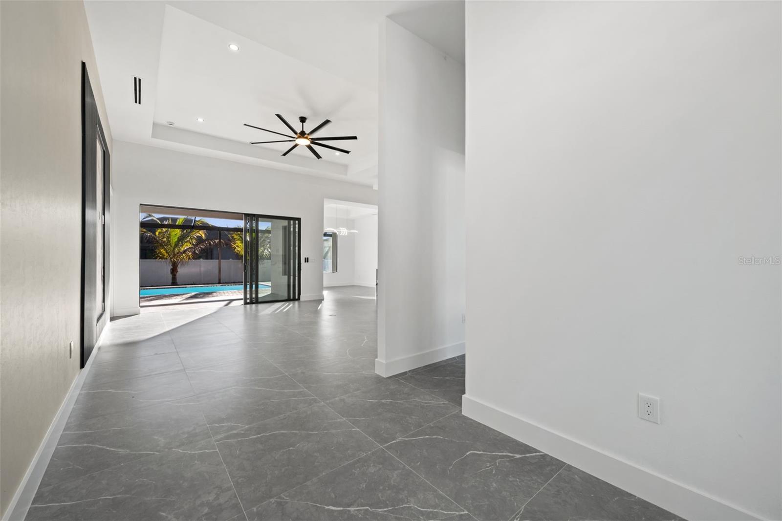 Image 5 of 46 For 109 37th Place