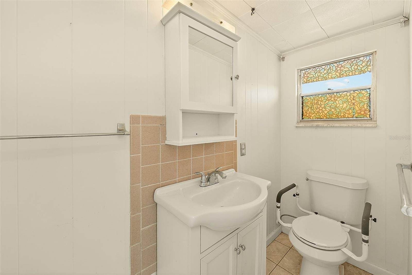 Listing photo id 11 for 708 Tam O Shanter Avenue