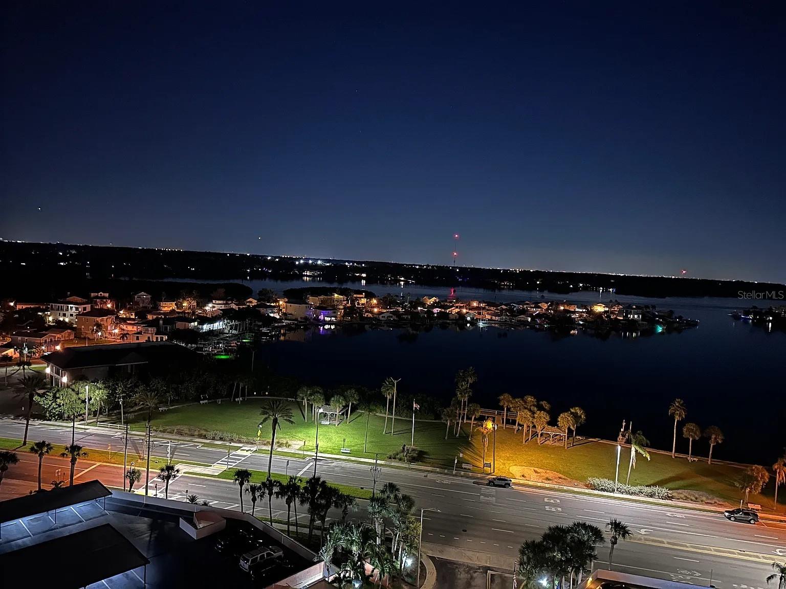 Image 11 of 30 For 17920 Gulf Boulevard 1401