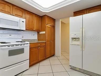 Image 19 of 30 For 17920 Gulf Boulevard 1401