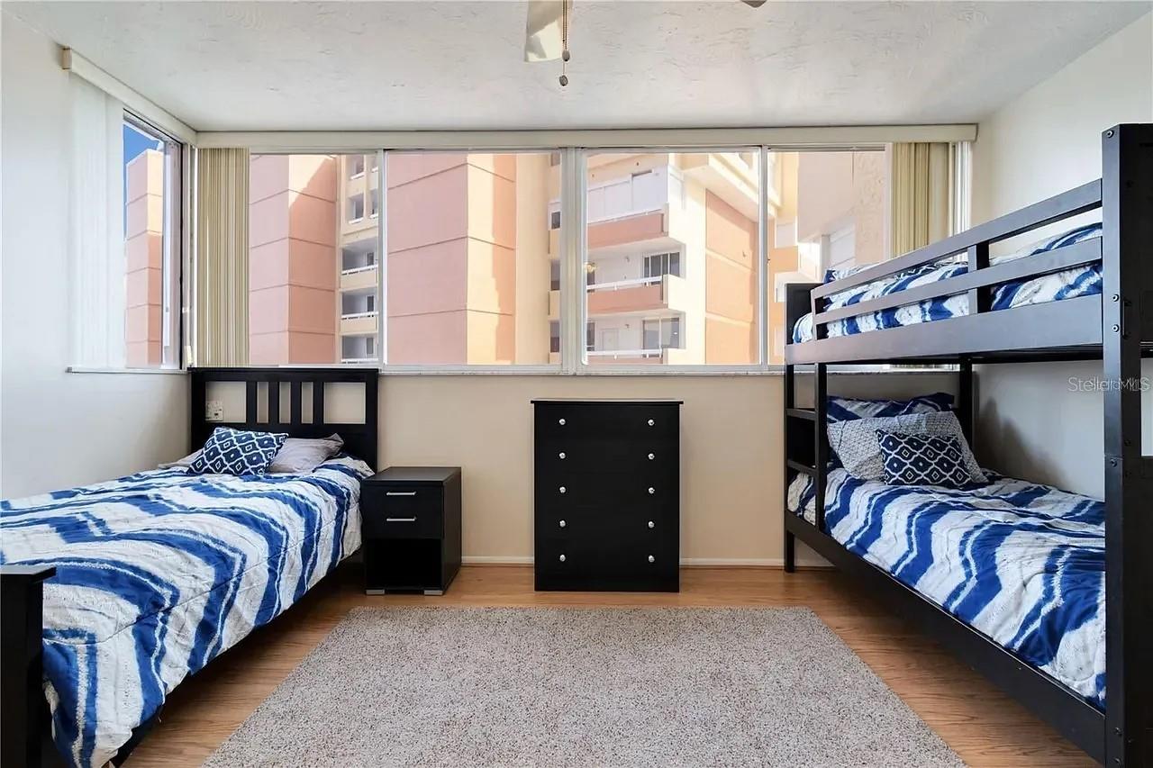 Image 25 of 30 For 17920 Gulf Boulevard 1401