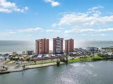 Image 5 of 30 For 17920 Gulf Boulevard 1401