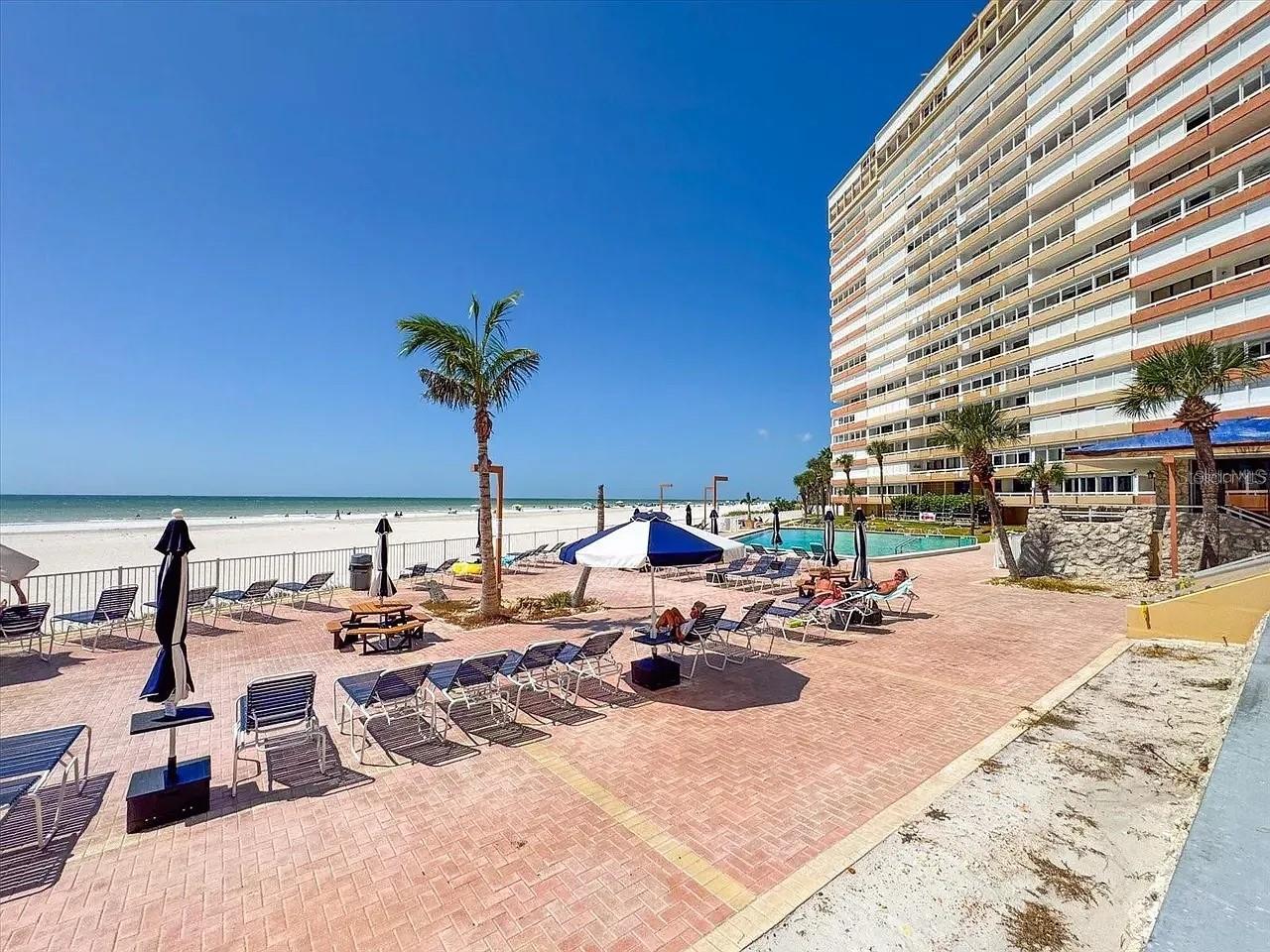 Image 8 of 30 For 17920 Gulf Boulevard 1401