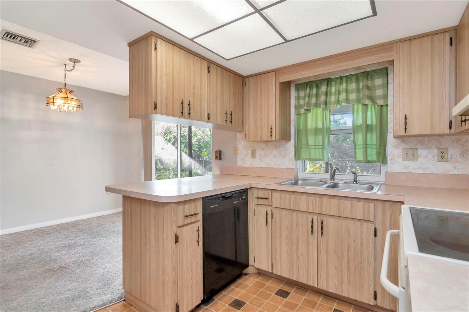 Image 13 of 45 For 55 Gulfwinds Drive