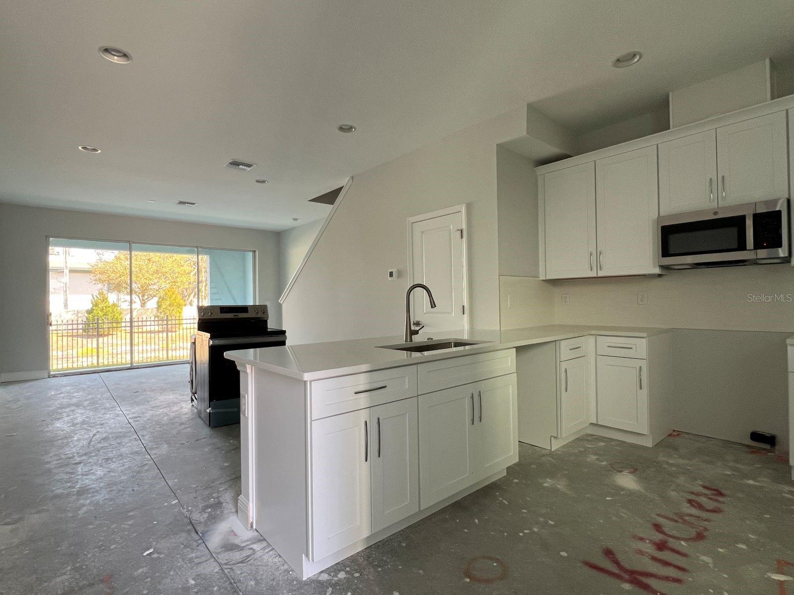 Image 3 of 7 For 7733 93rd Street N