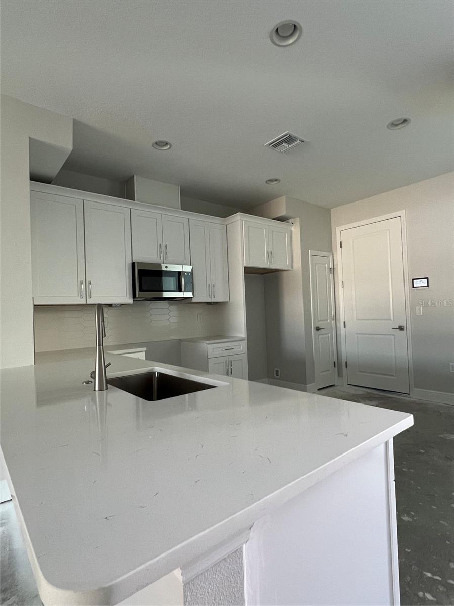 Image 4 of 7 For 7733 93rd Street N