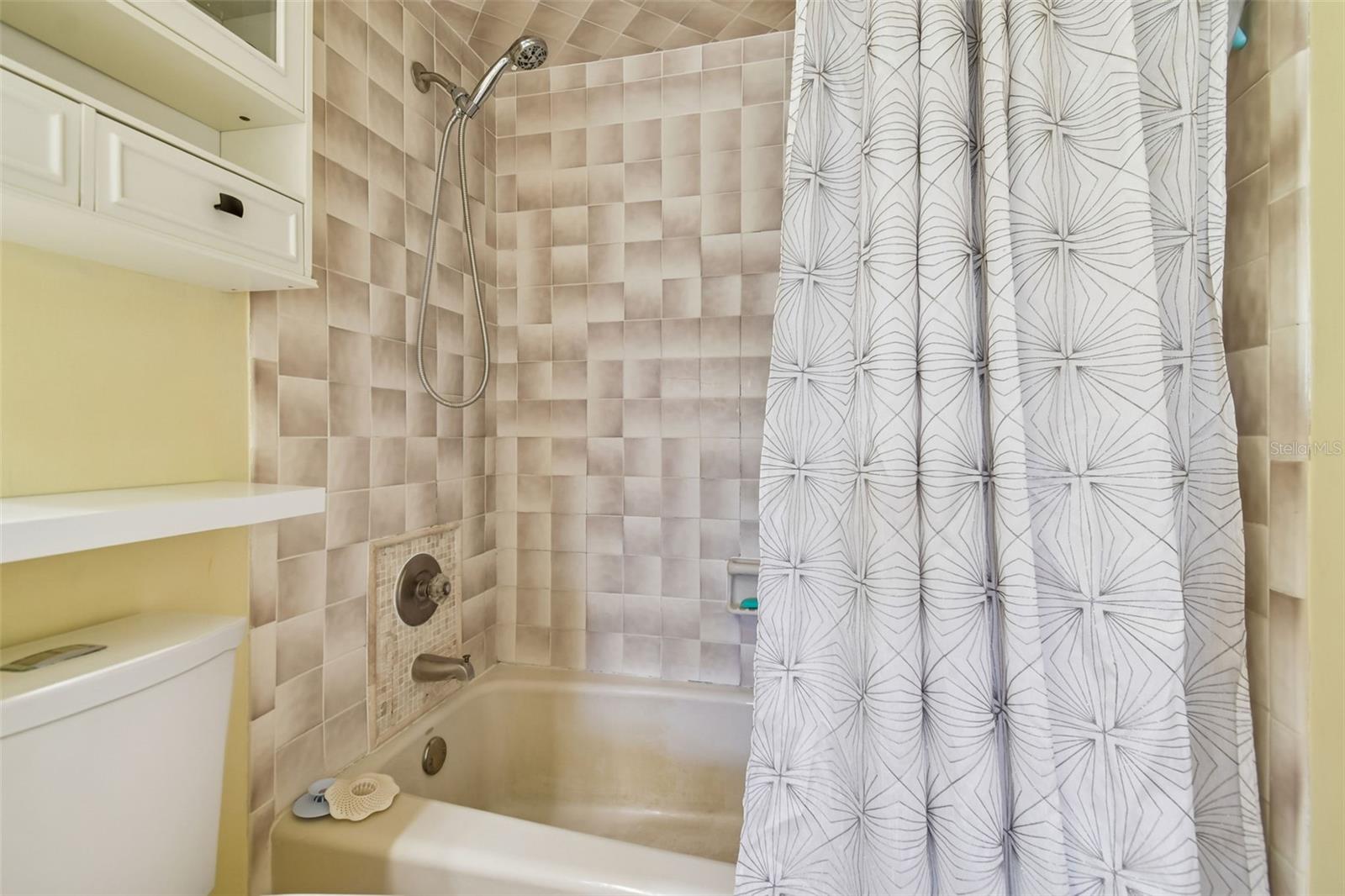 Image 26 of 97 For 1509 Teakwood Drive