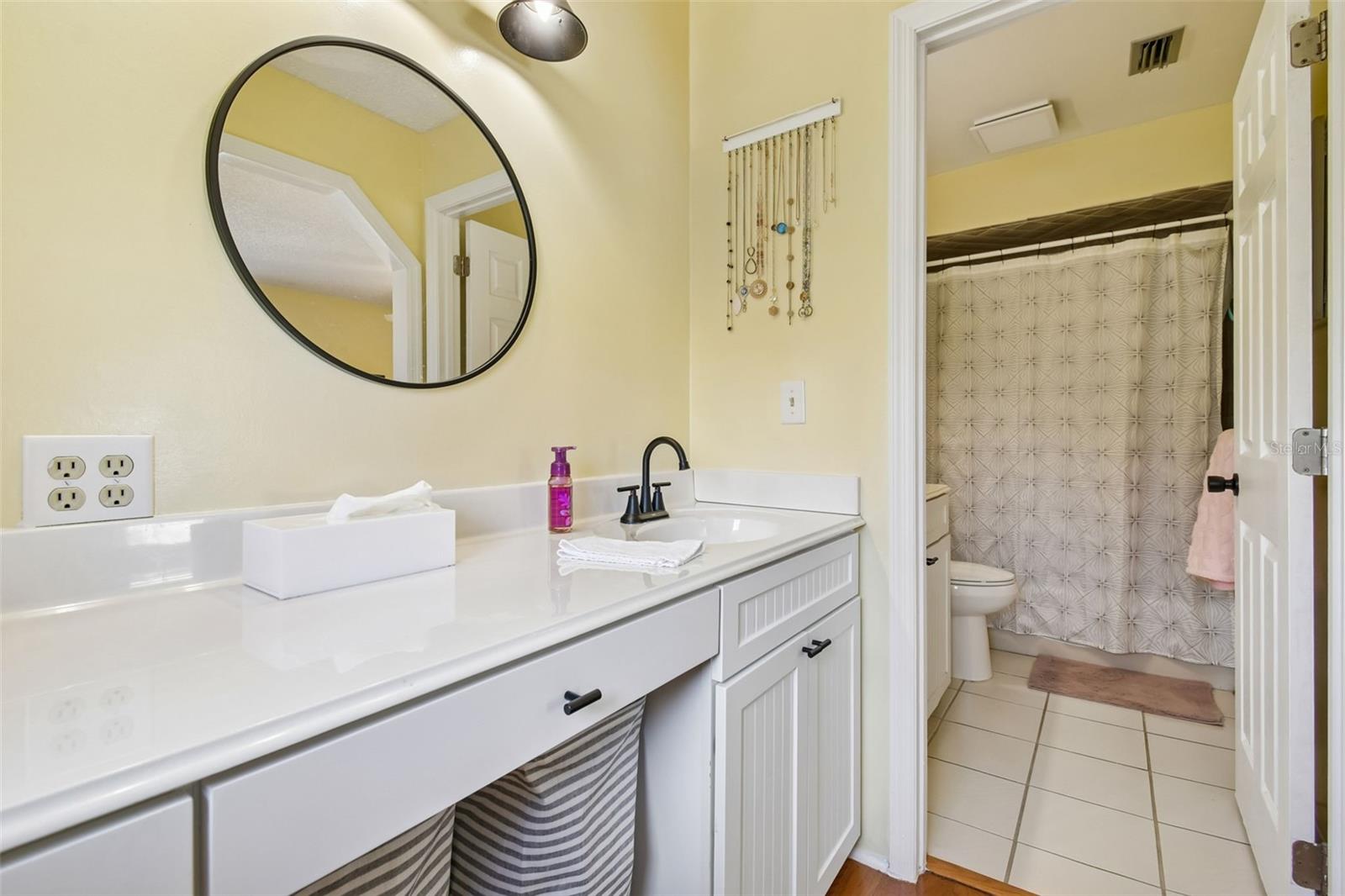 Image 38 of 97 For 1509 Teakwood Drive