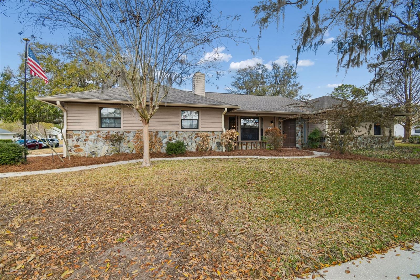 Image 5 of 97 For 1509 Teakwood Drive