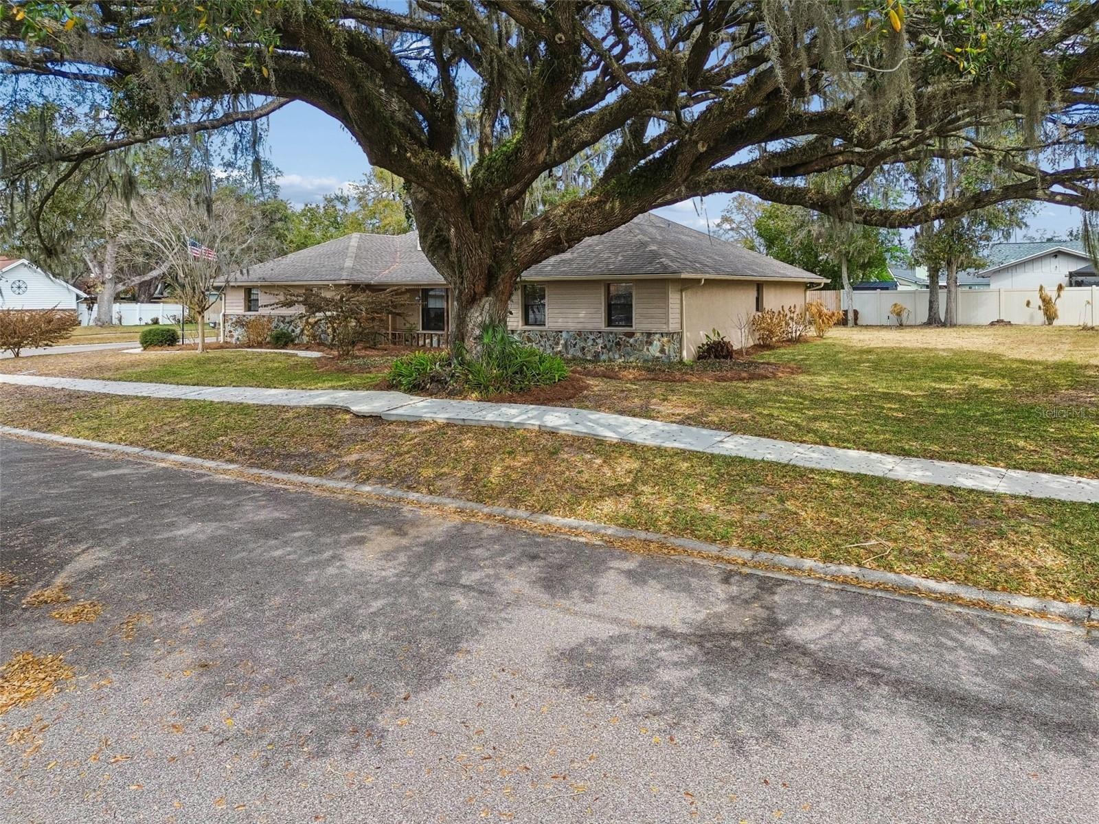 Image 63 of 97 For 1509 Teakwood Drive