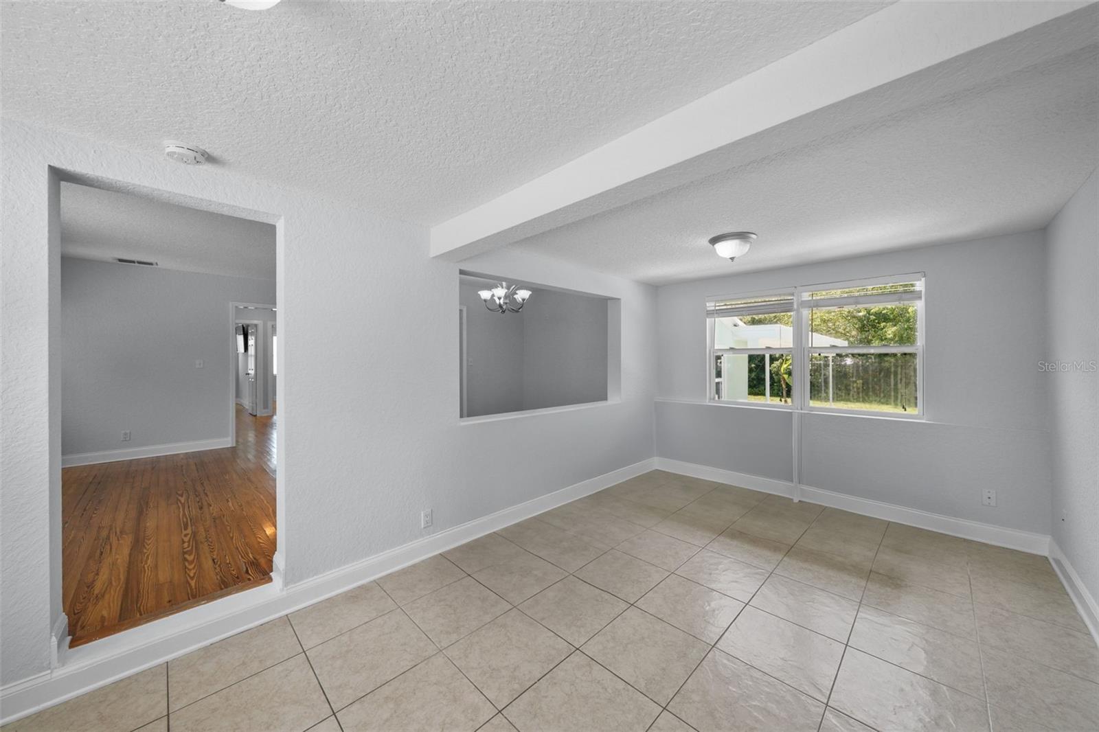 Listing photo id 17 for 814 Indiana Avenue