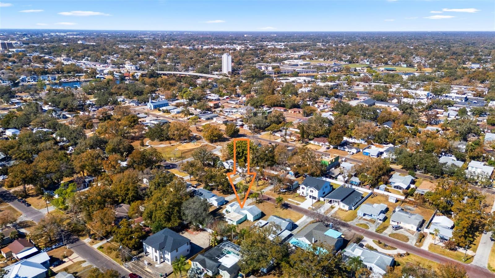 Listing photo id 46 for 814 Indiana Avenue