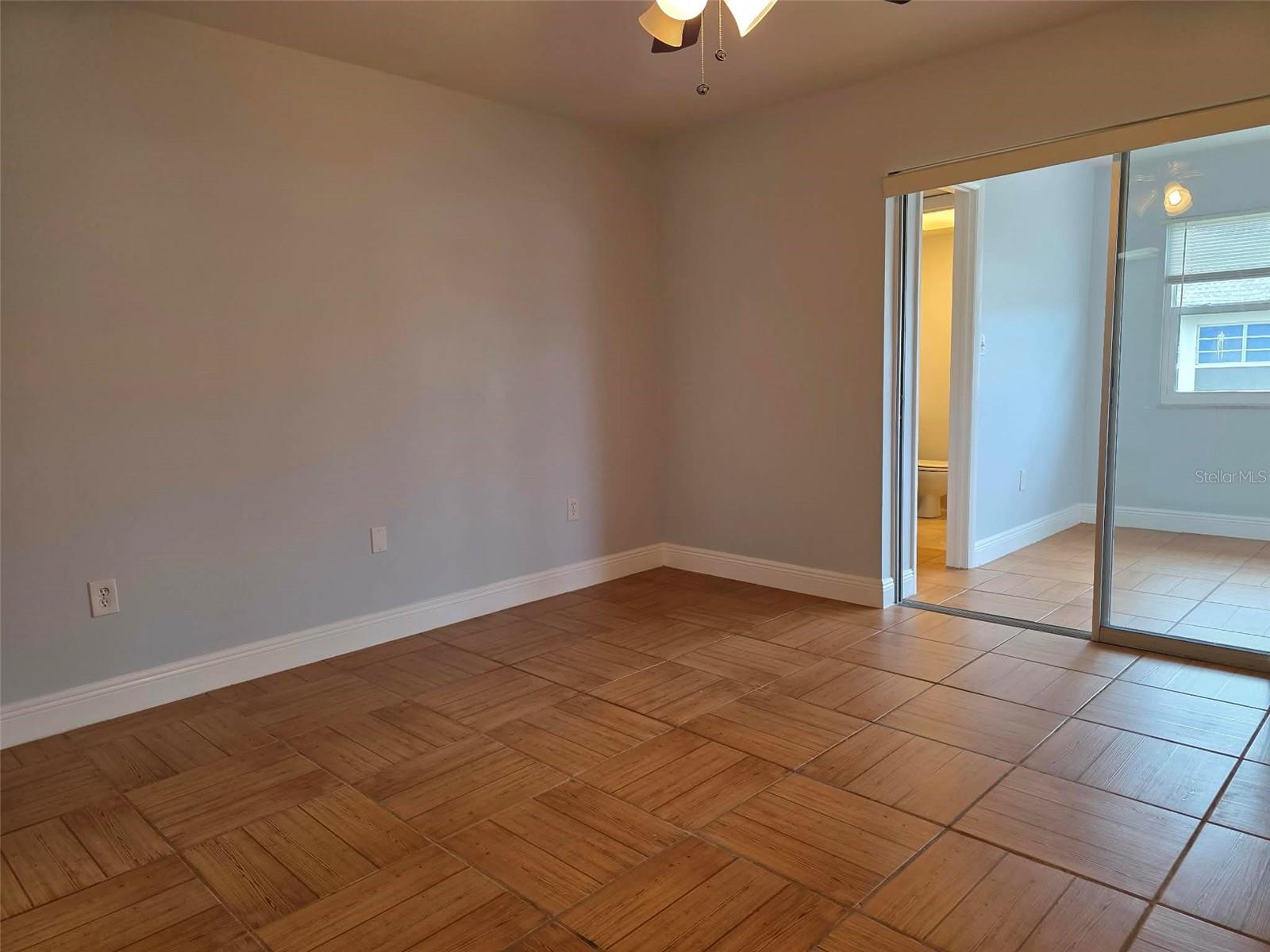 Image 10 of 22 For 4712 Marine Parkway 206