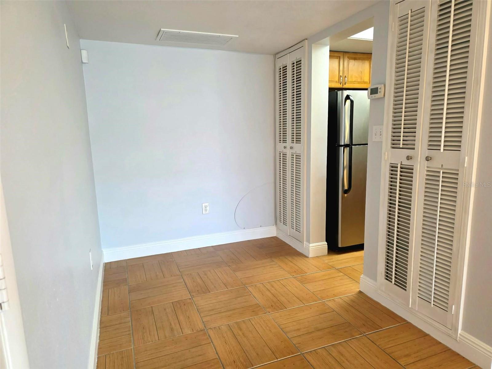 Image 8 of 22 For 4712 Marine Parkway 206