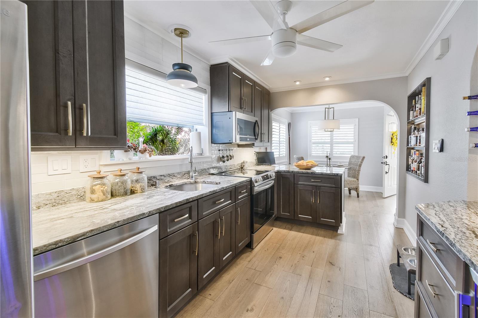 Image 16 of 53 For 467 31st Avenue N